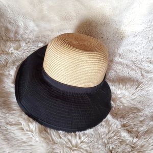 Straw beach hat